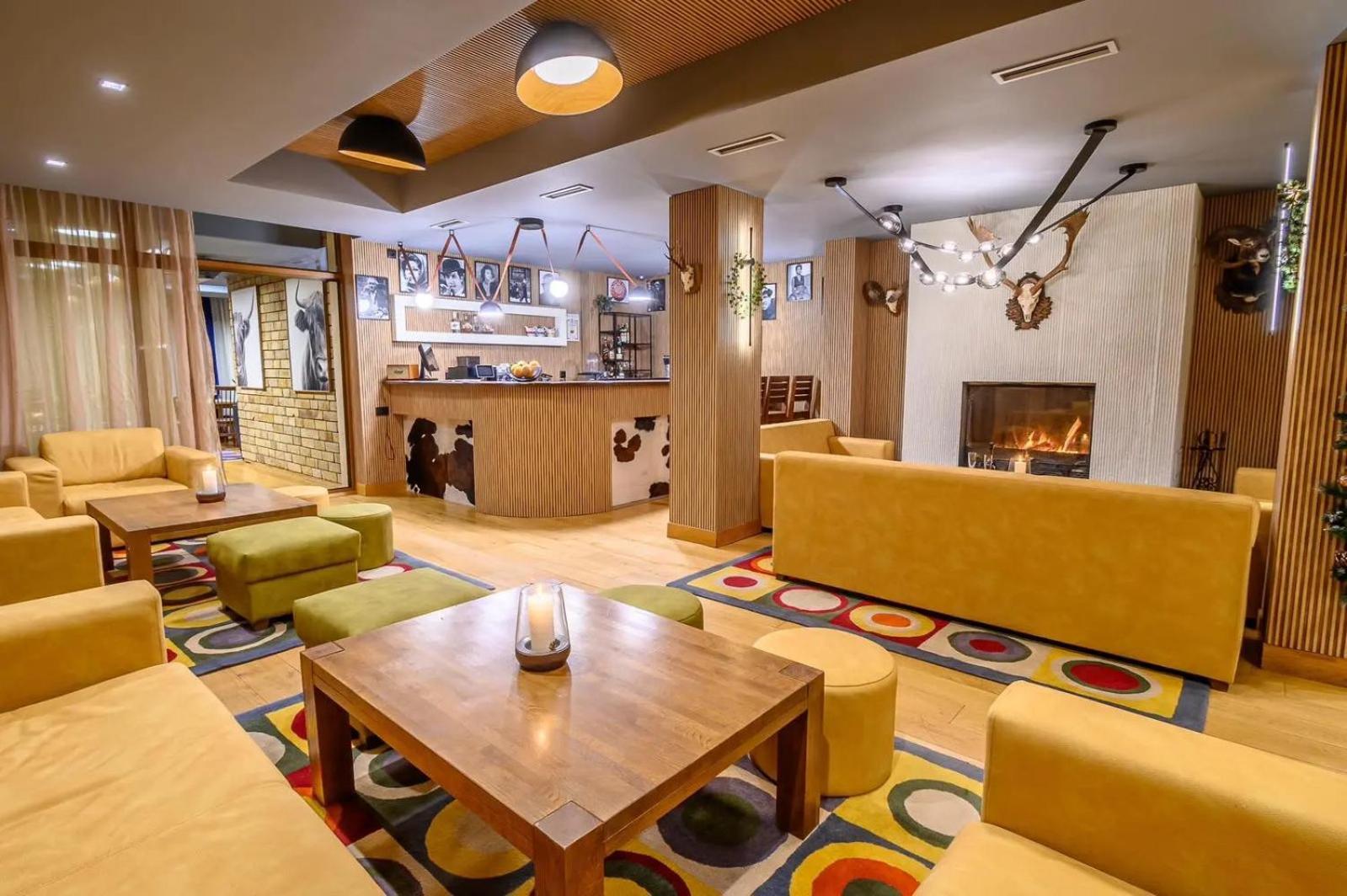 The Lodge Hotel 波罗维茨 外观 照片